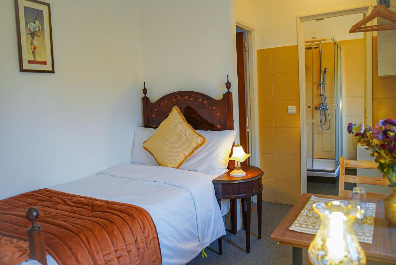 Residencial Airside Palace Lisbona Esterno foto